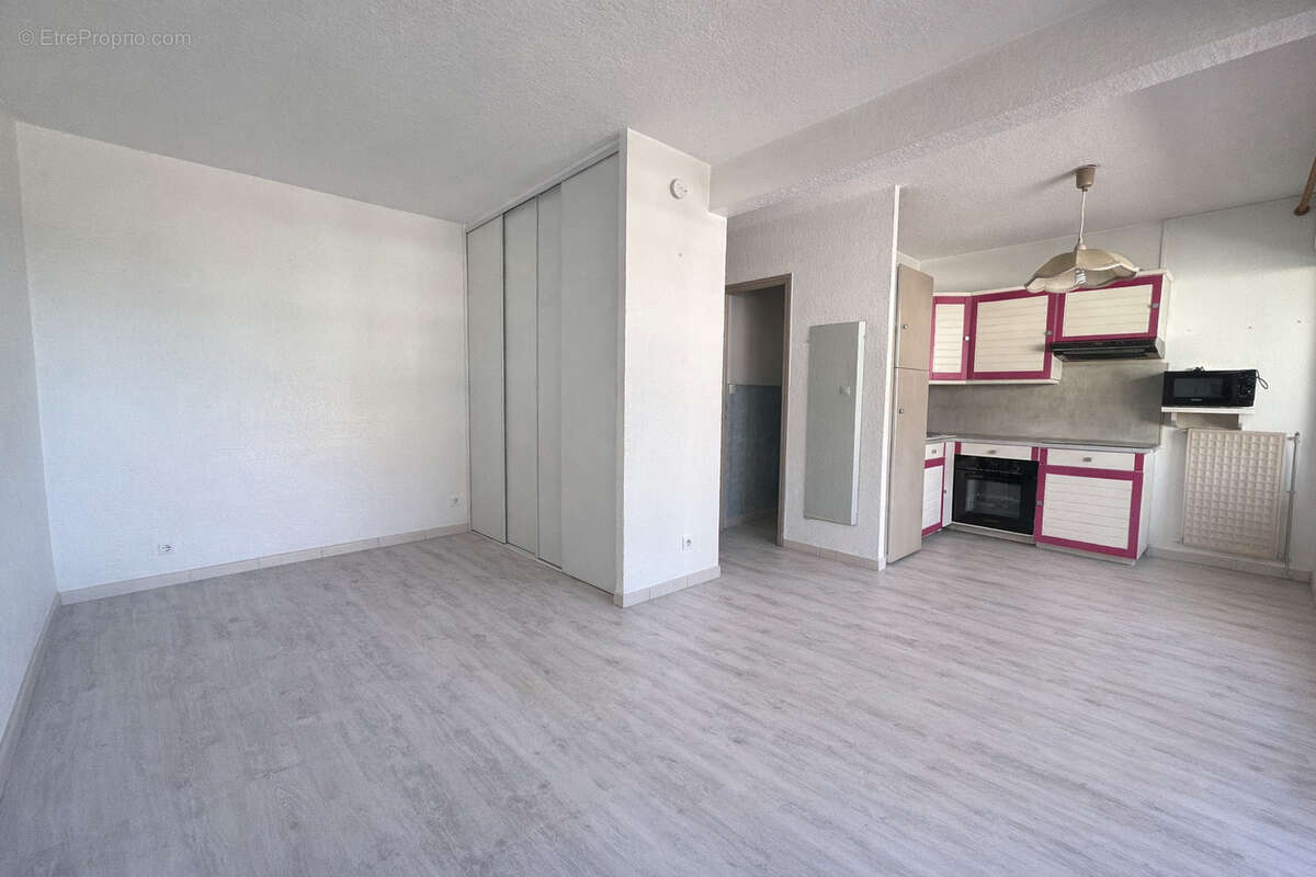 Appartement à MAUGUIO