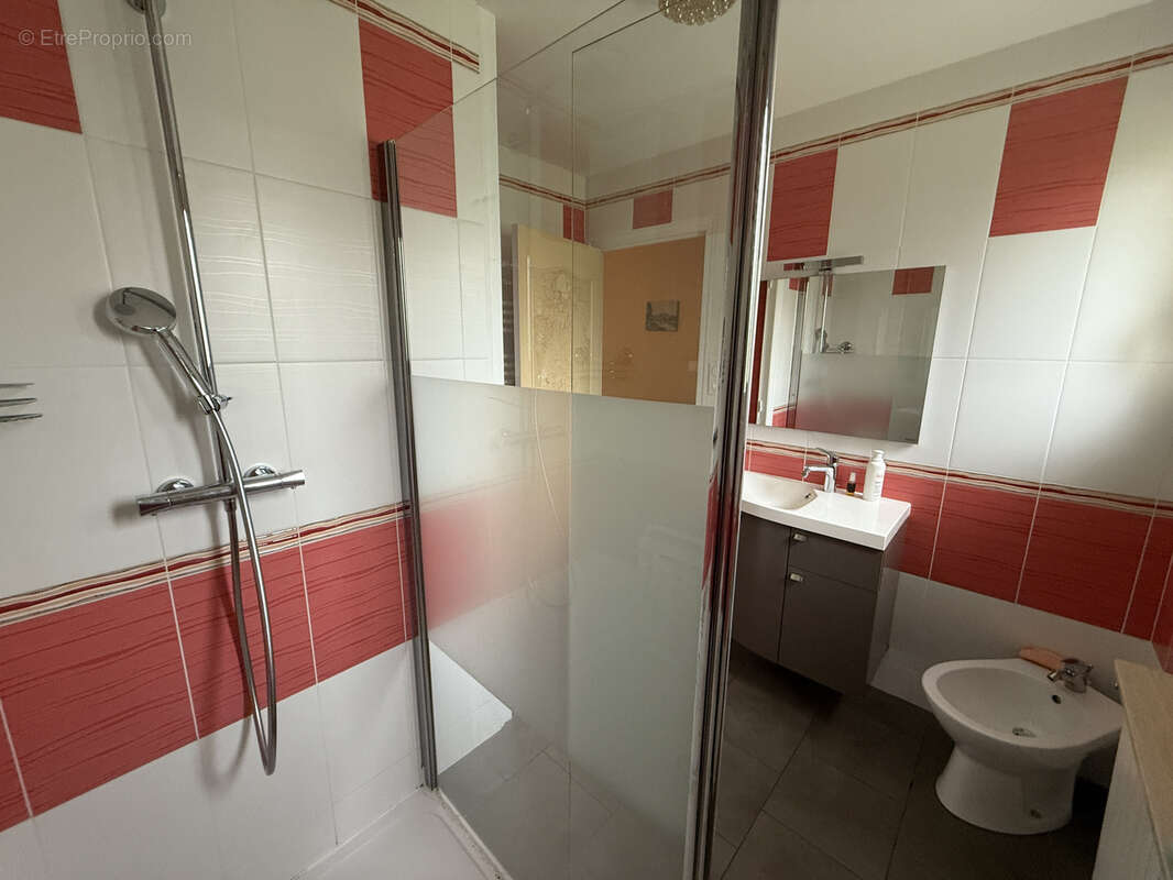 Maison à SAINT-JUNIEN