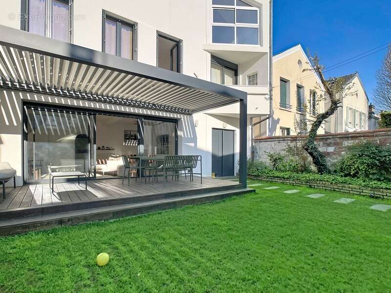 Maison à ASNIERES-SUR-SEINE