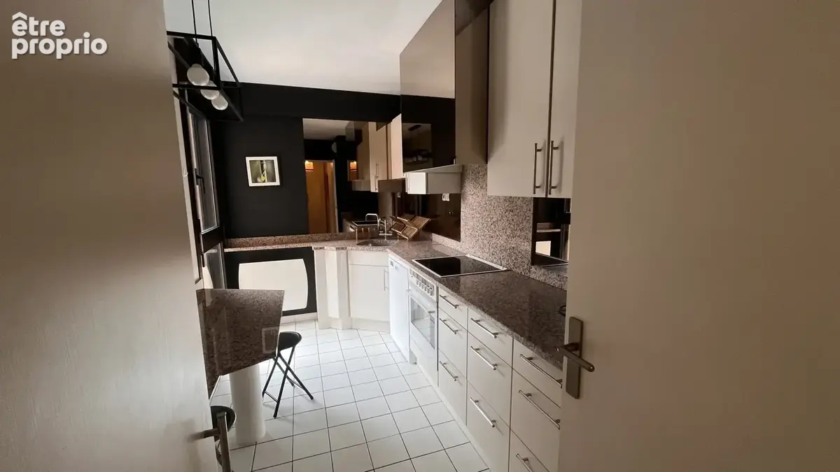 À vendre   t2/3 sh: 80m2  avec balcon, cave et garage individuel fermé  compans caffarelli - photo 12