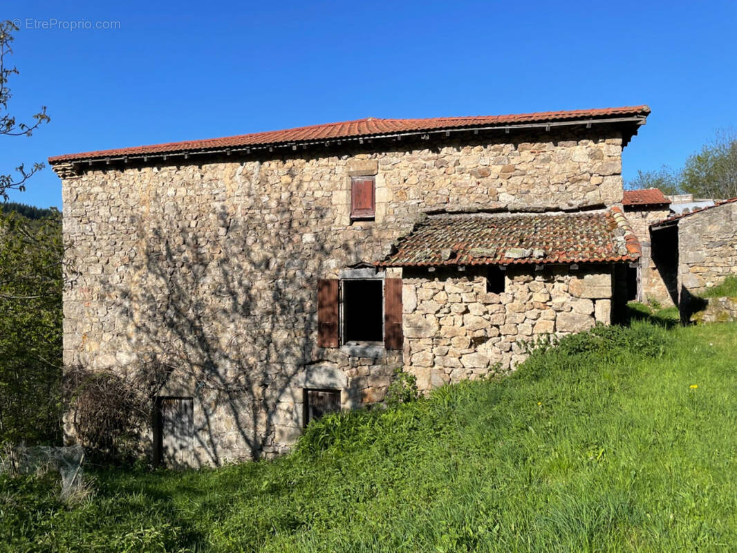 Maison à SATILLIEU