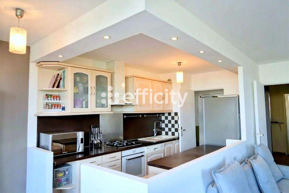 Appartement à SARTROUVILLE