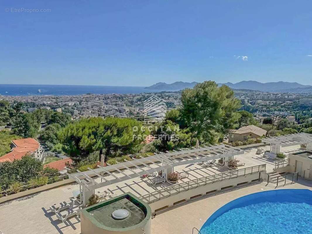 Appartement à LE CANNET