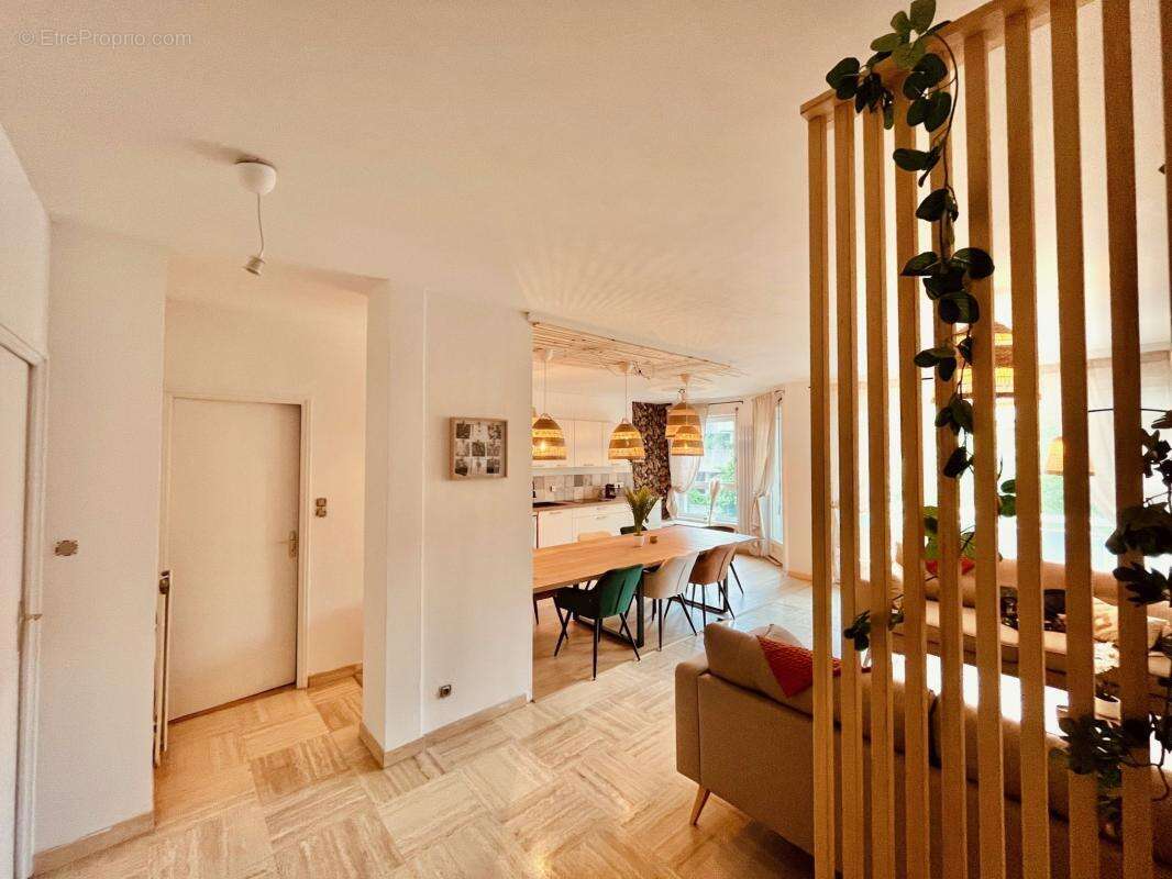 Appartement à SAINT-ETIENNE