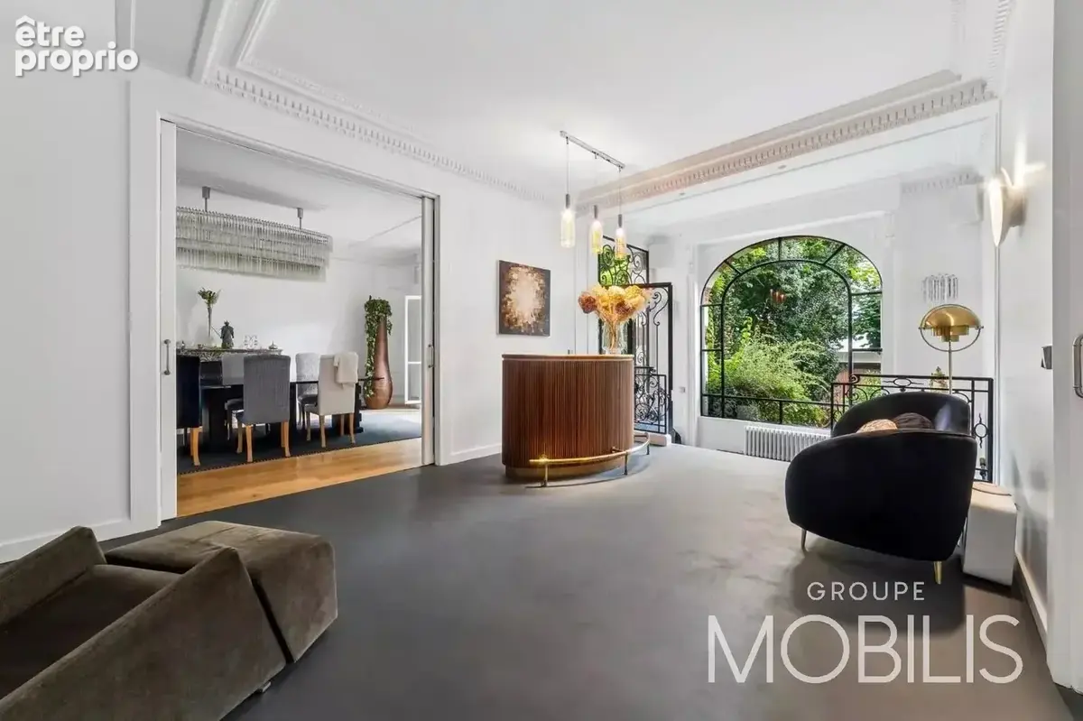 NEUILLY-SUR-SEINE - DUPLEX- 236m2-8 Pièces-5 Chambres- Jardin -3 Terrasses- Balcon - photo 11