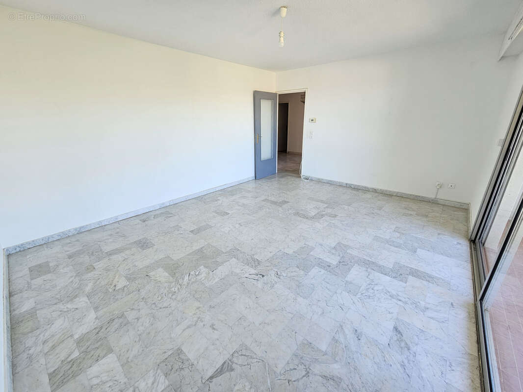 Appartement à HYERES