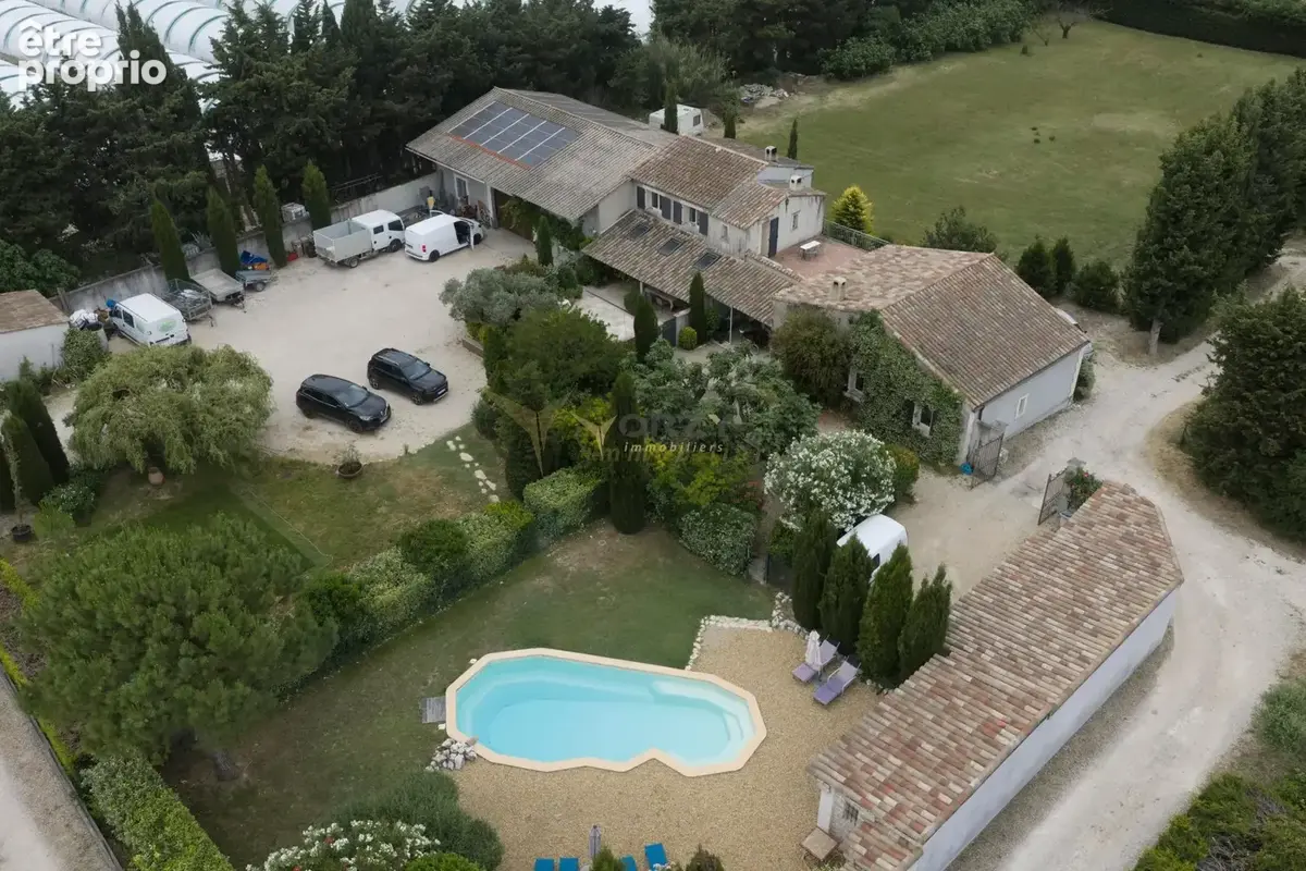 Maison à EYRAGUES