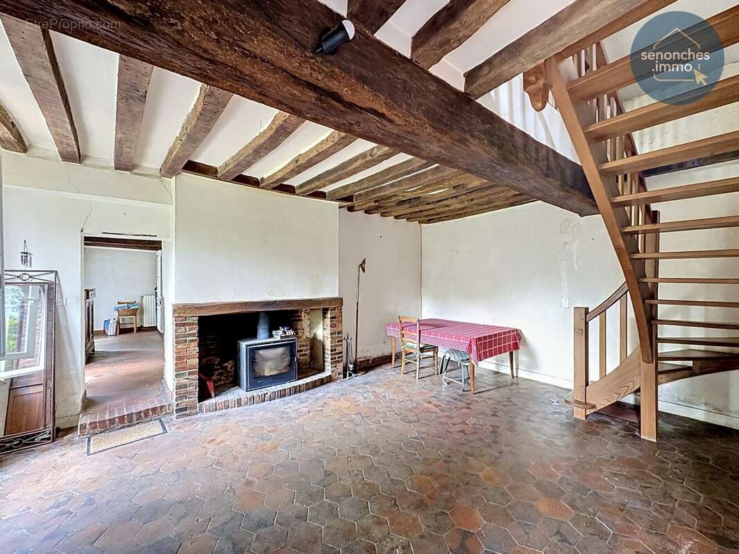 Maison à FAVIERES