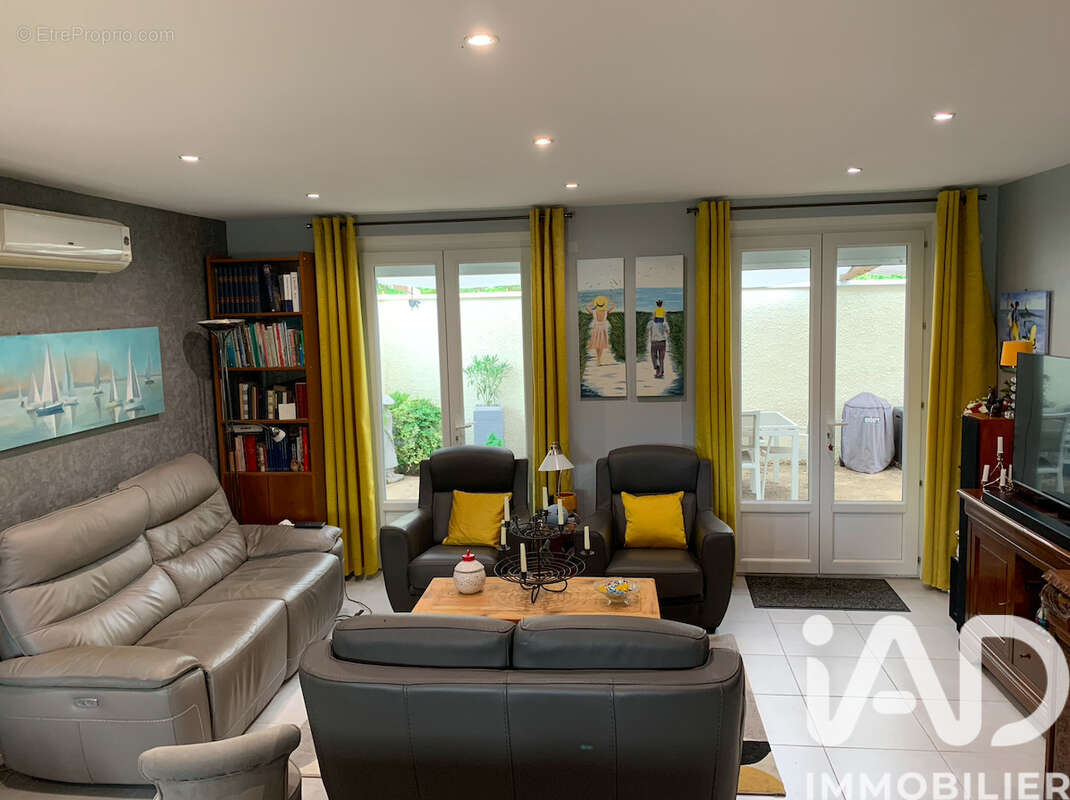 Photo 3 - Maison à VERON