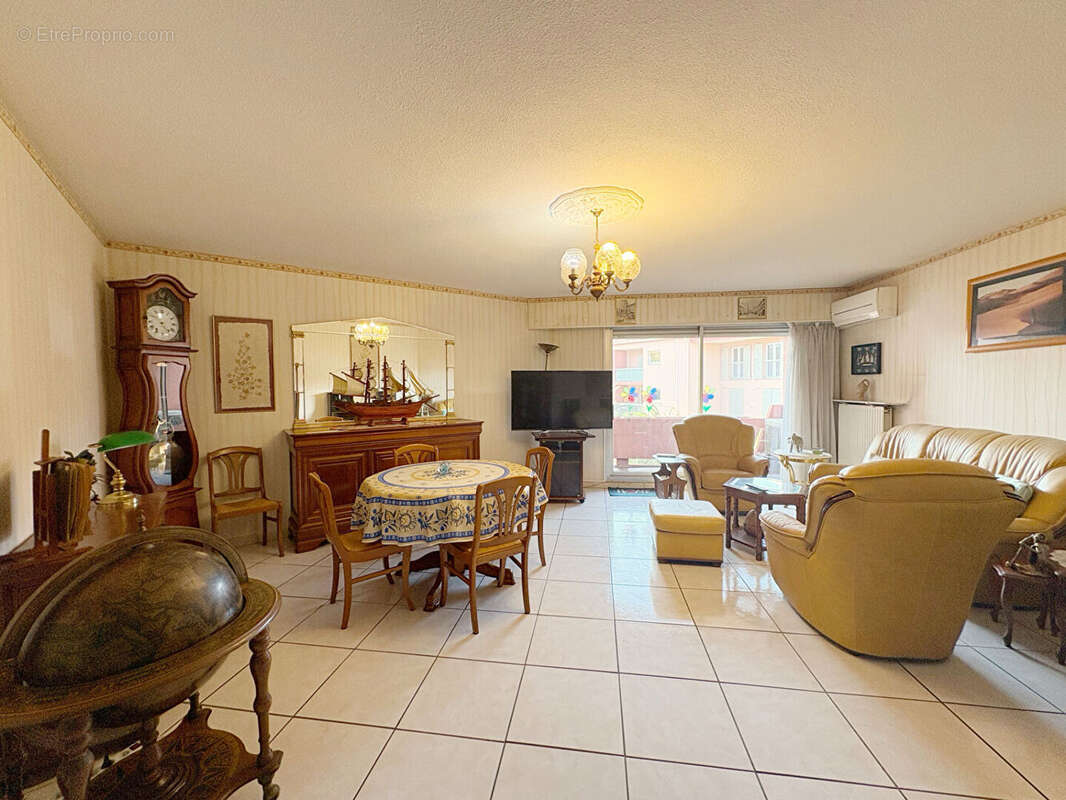 Appartement à HYERES