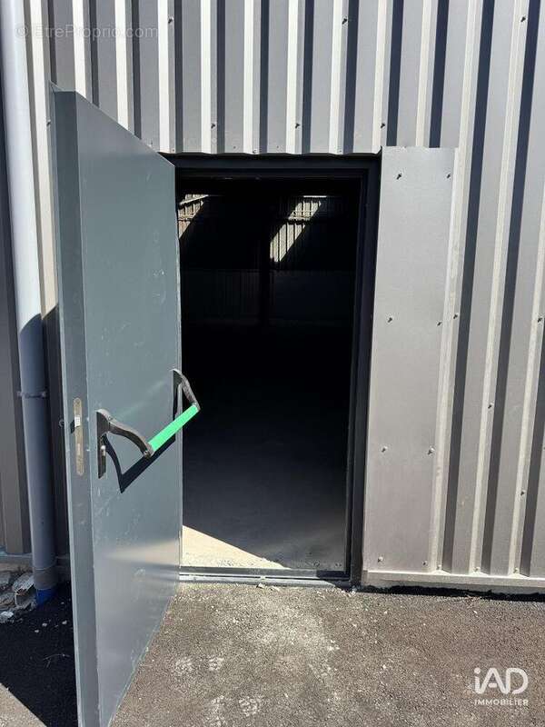 Photo 8 - Commerce à ORANGE