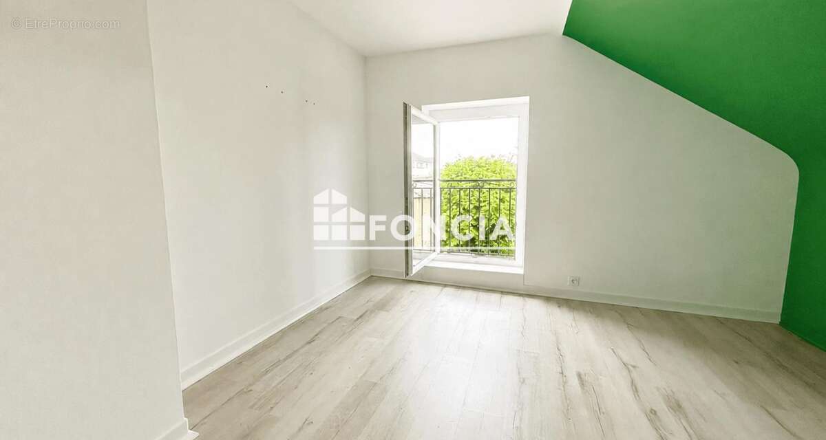 Appartement à MELESSE