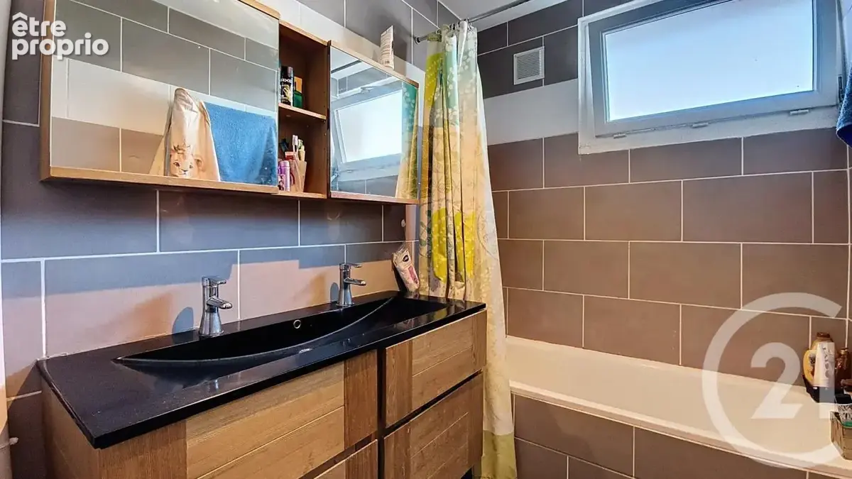 Appartement 5 pièces 95 m² à vendre à Feyzin (69320) - photo 10