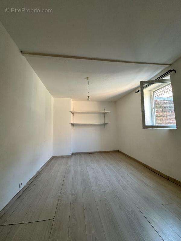 IMMEUBLE DE RAPPORT de 99 m2 et 45m2 de local commercial - Wazemmes - photo 7