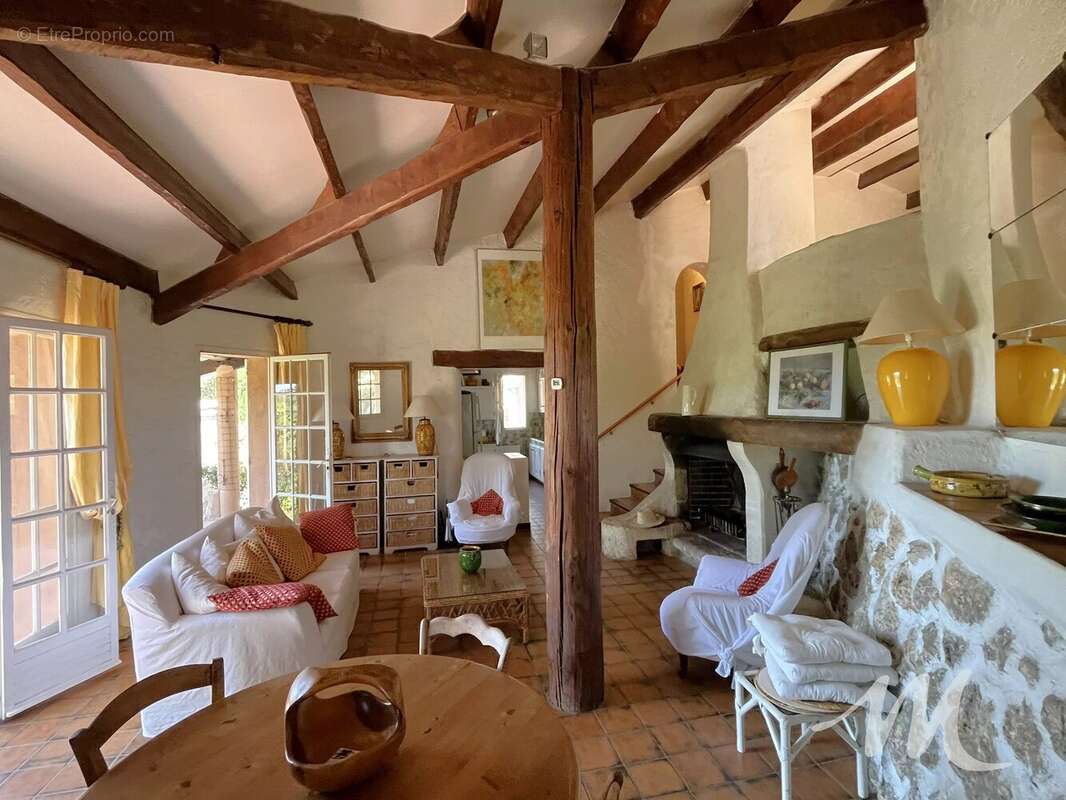 Maison à BARJOLS