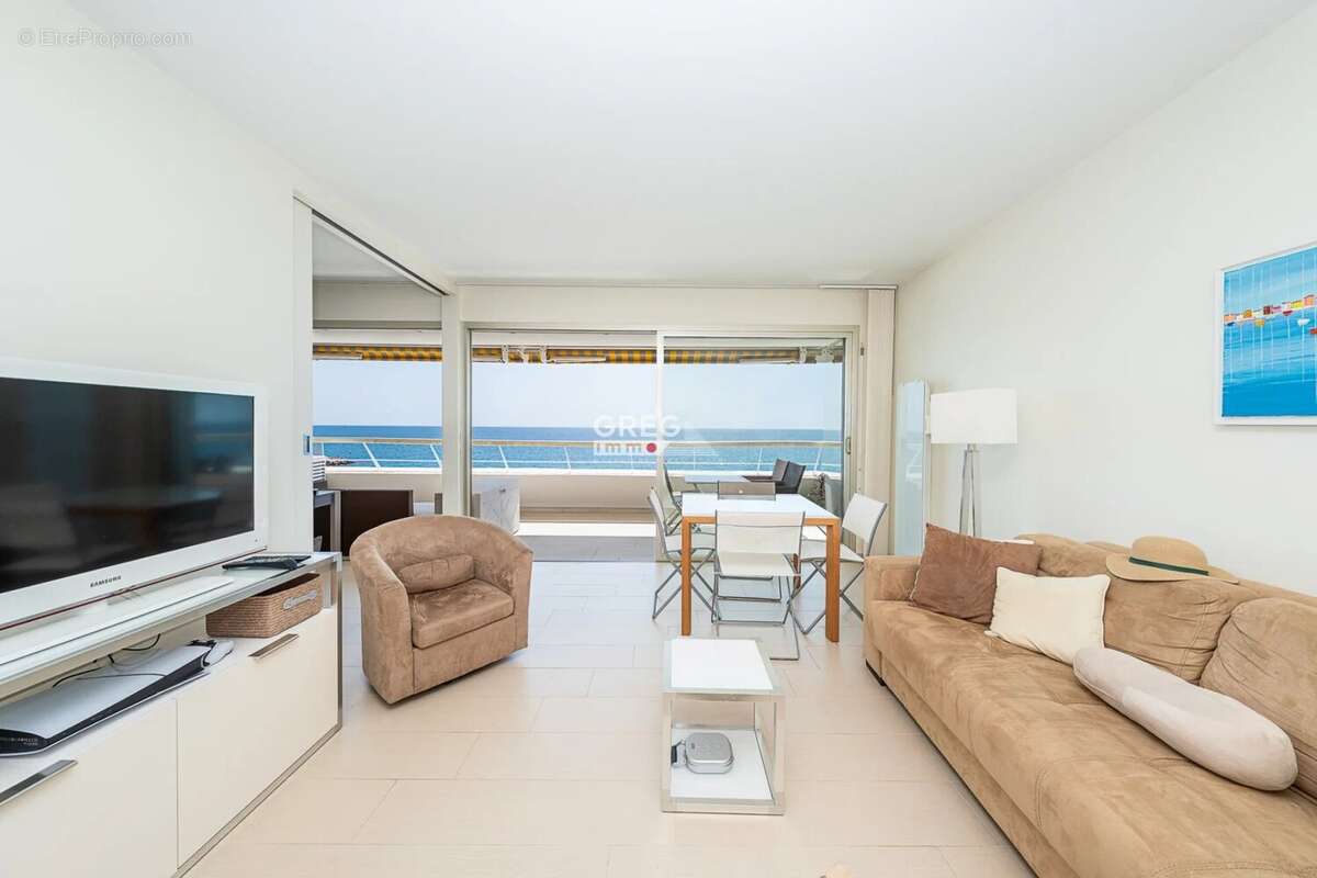 Pieds dans l'eau! Appartement 3 pièces à Villeneuve-Loubet p - photo 10