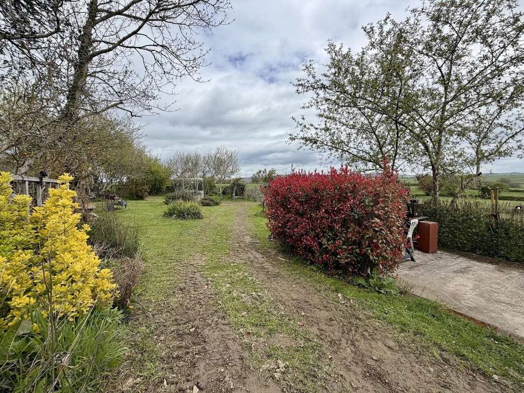 Maison à SAVIGNY-POIL-FOL