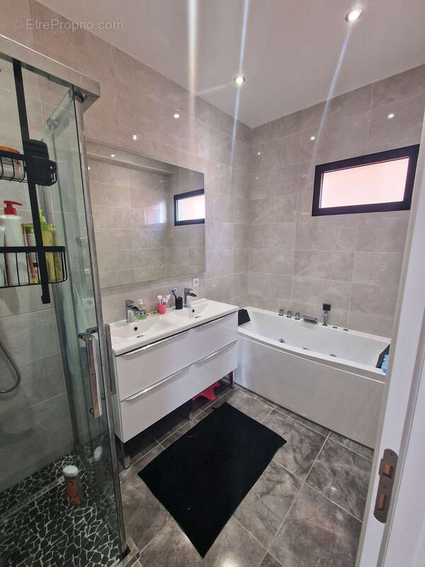 Maison à AUBERGENVILLE