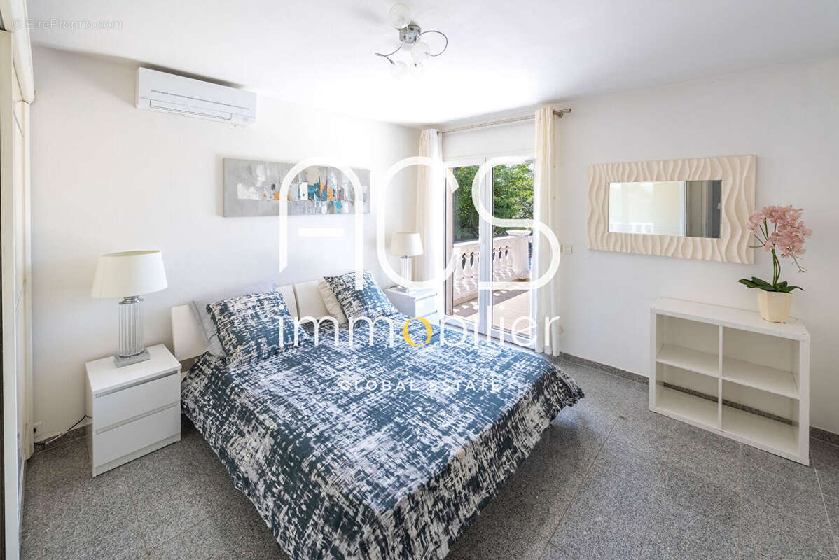 Fréjus - Villa à vendre 172 m², 4 chambres avec piscine & jacuzzi, domaine privé sécurisé - photo 13