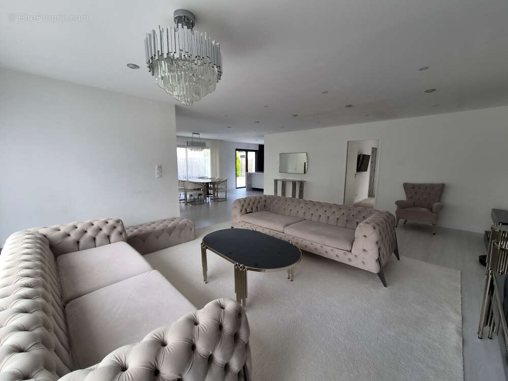 Maison moderne de 173 m2 habitables - photo 7