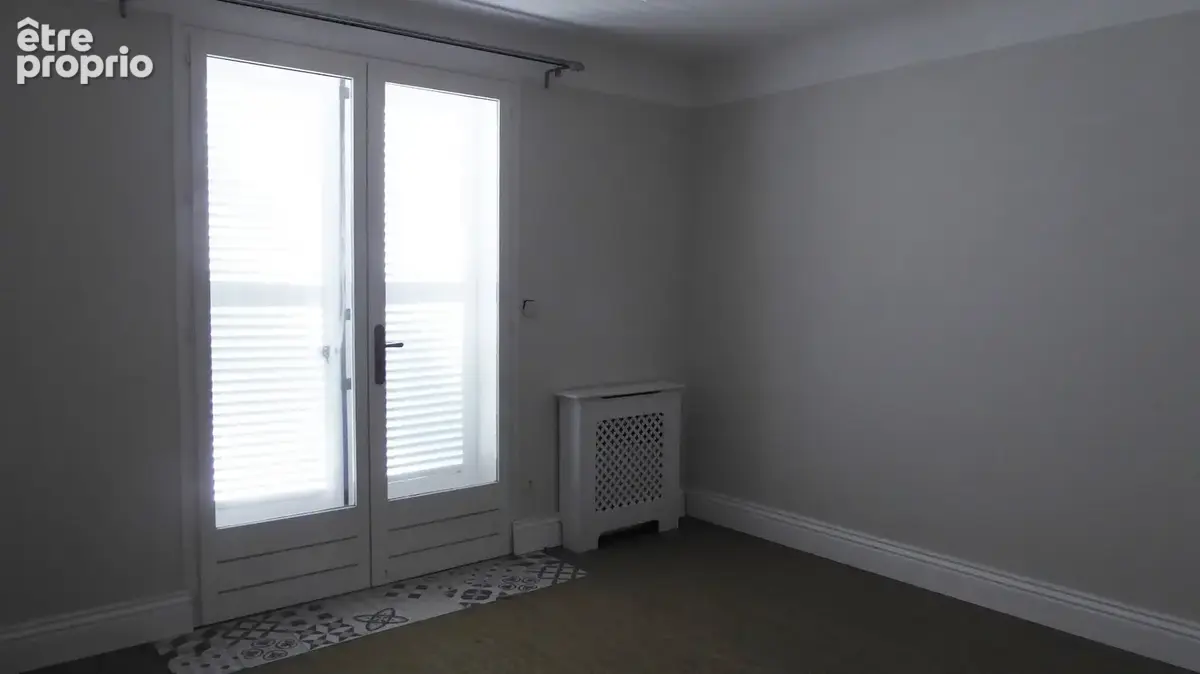 Maison contemporaine 200 m² avec T3 indépendant, piscine, terrain 1300 m²  proche lac  sans vis-à-vis  fort potentiel - photo 12