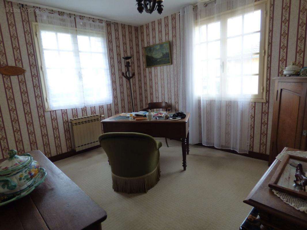 Maison à CHATEAUNEUF-EN-THYMERAIS