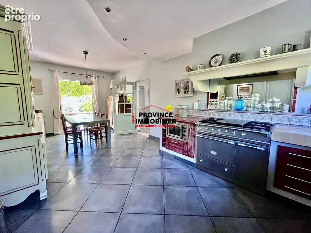 Maison 7 pièces 175 m² à vendre à Suze-La-Rousse (26790) - photo 9