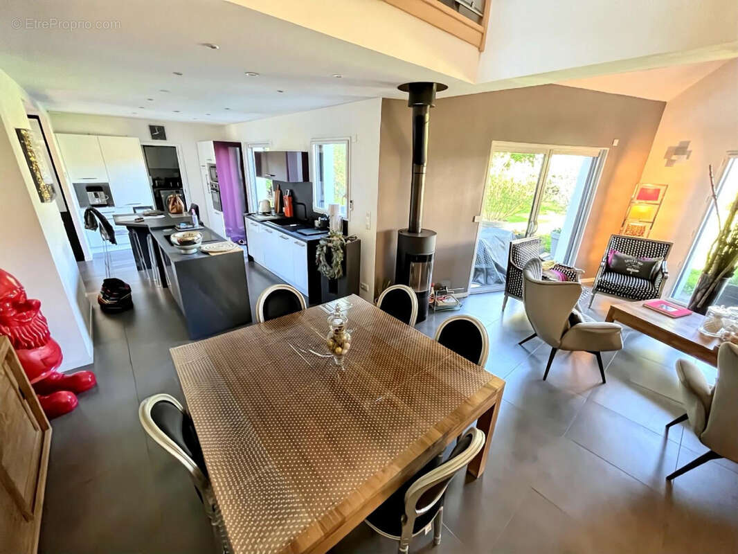 Maison à LA CHAPELLE-SUR-ERDRE