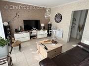 Photo 1 - Maison à LENCLOITRE