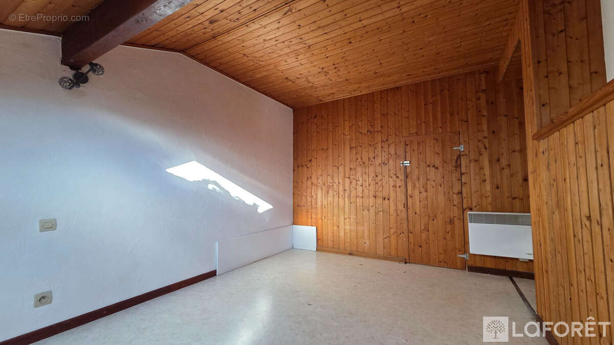 Appartement à GRANGES-NARBOZ