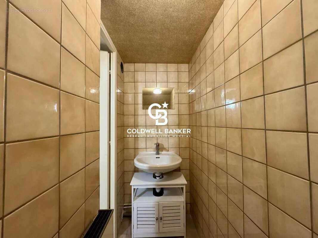 À vendre : Local commercial de 79 m² avec vitrine – Annemasse - photo 7