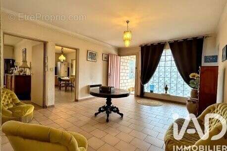 Photo 3 - Appartement à PERNES-LES-FONTAINES