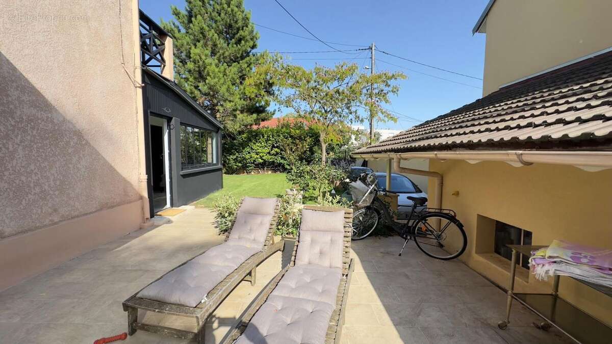 Maison à NEUILLY-PLAISANCE