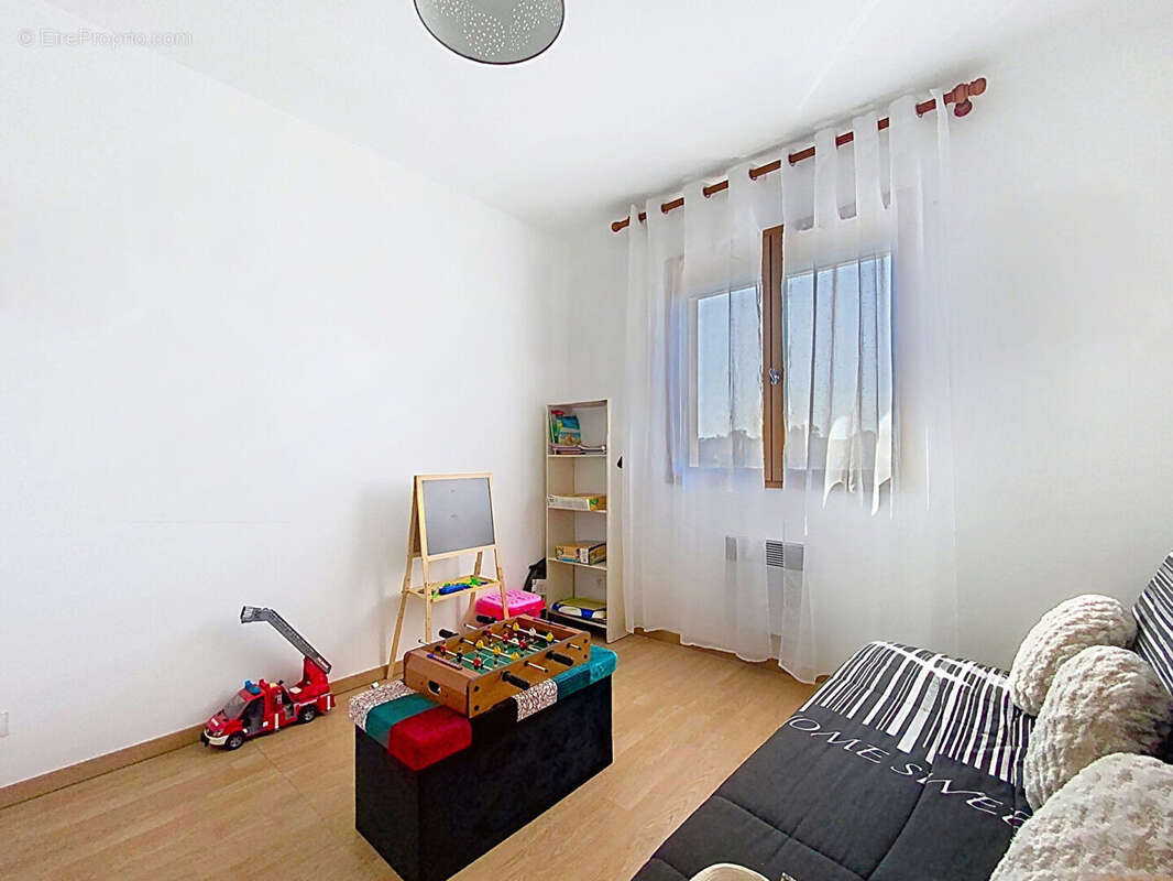 Maison familiale avec pisicne - photo 6