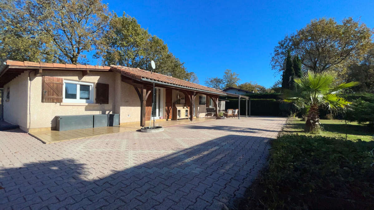 Maison à VIELLE-SAINT-GIRONS