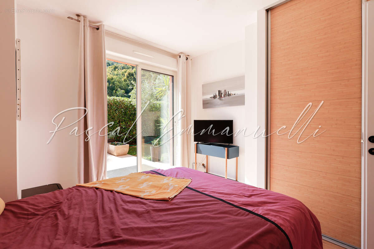 Appartement à MANDELIEU-LA-NAPOULE
