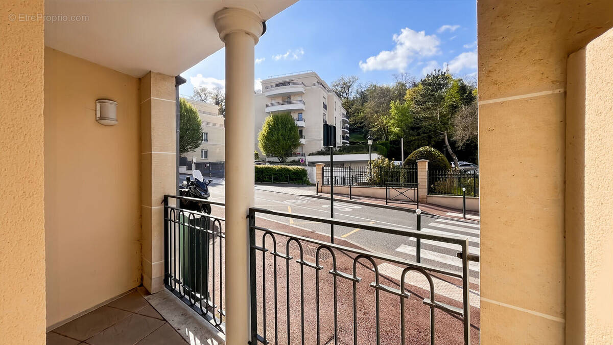 Appartement à LE PLESSIS-ROBINSON