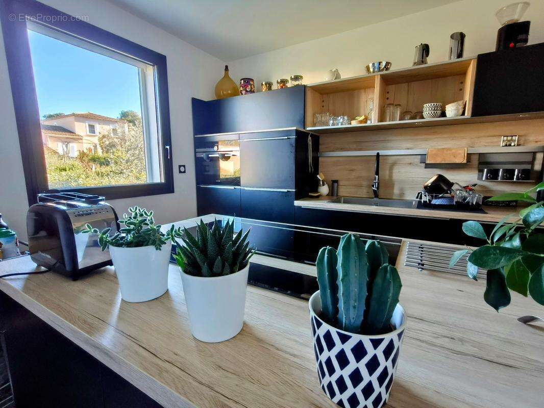 Maison à VEZENOBRES