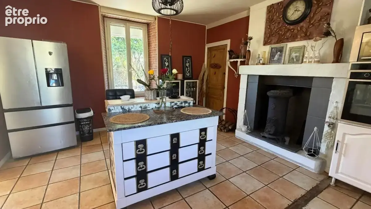 Maison vendue Meublée Proche toutes commodités avec terrain à bâtir - photo 2