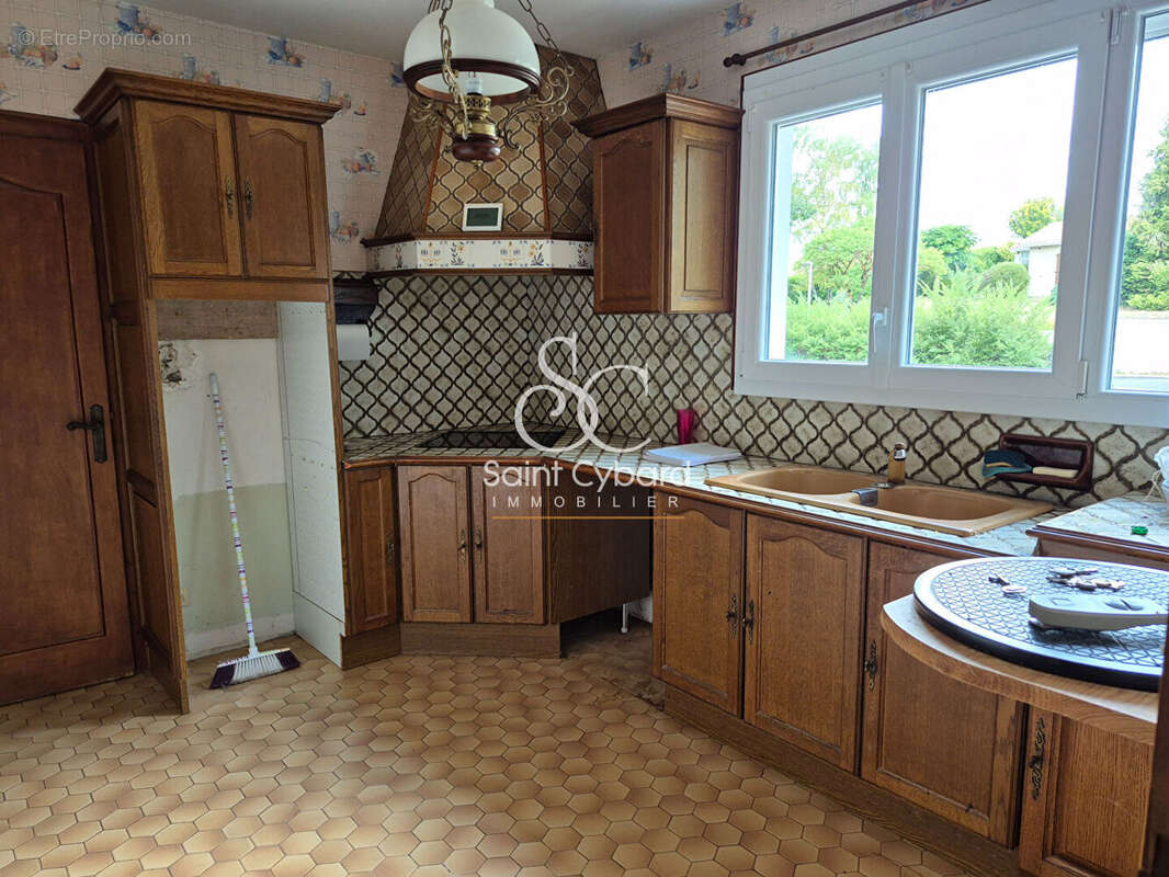 Maison à SAINT-AMANT-DE-BOIXE