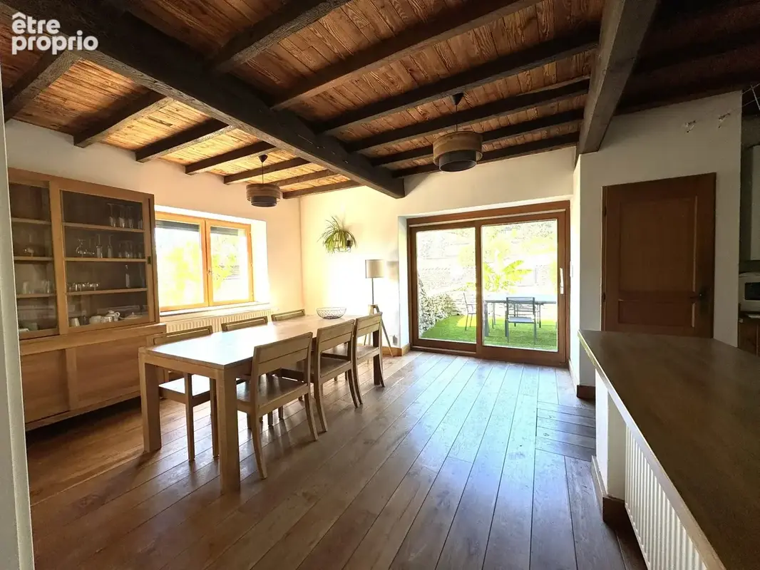 Maison 7 pièces 234 m² à vendre à L'etrat (42580) - photo 8