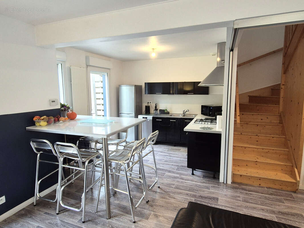 Maison à VERT-SAINT-DENIS