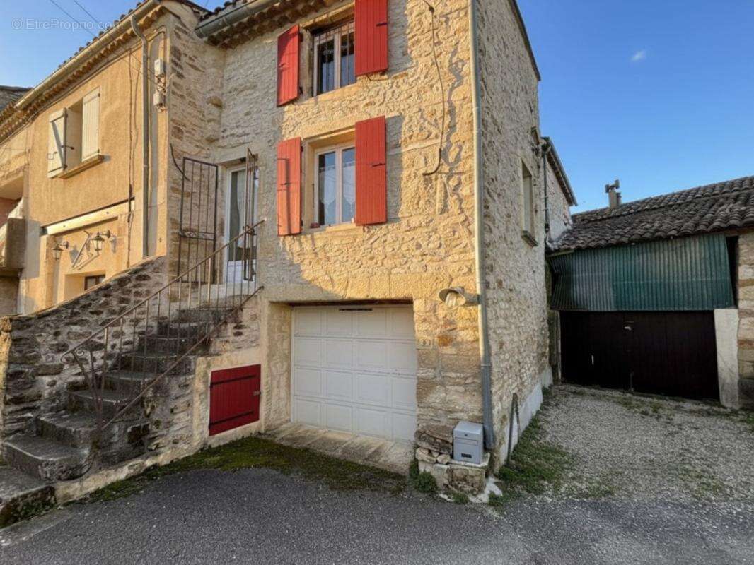Maison à LA BAUME-DE-TRANSIT