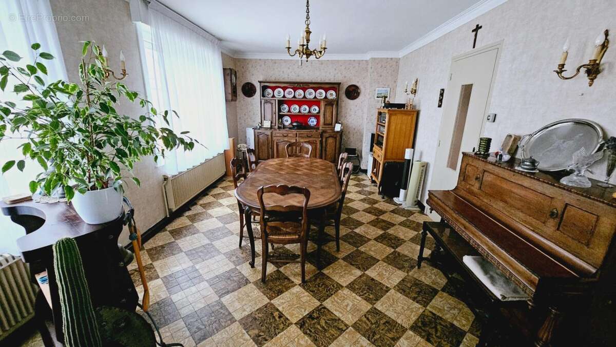 Appartement à ACHICOURT