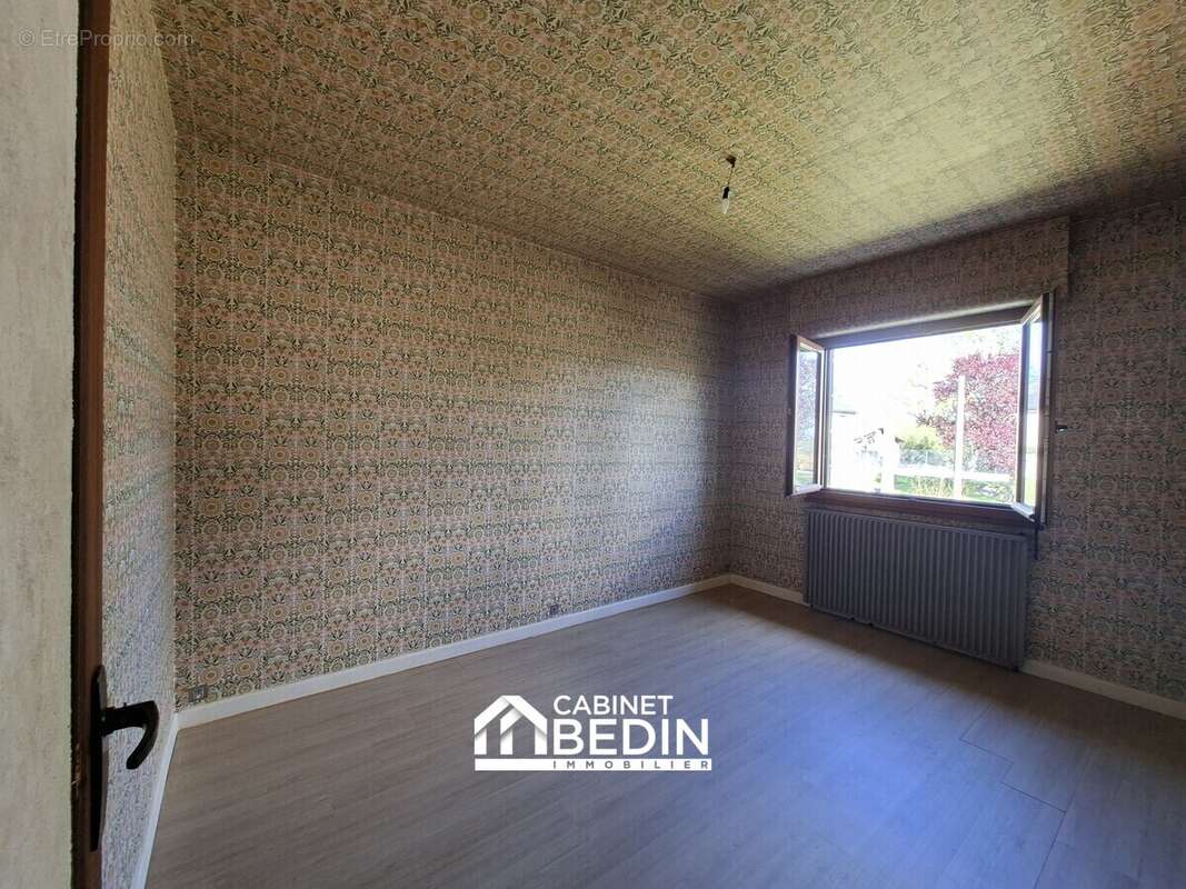 Maison 150 m² à Fargues-Saint-Hilaire  - photo 6