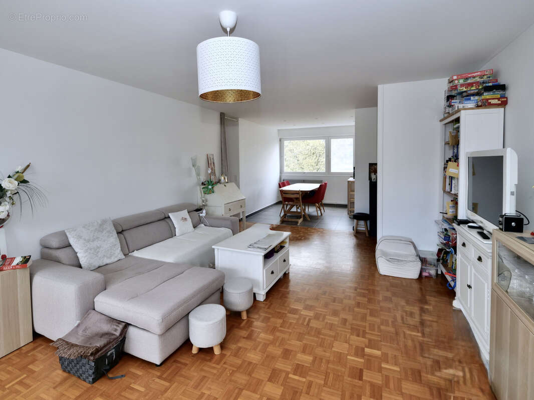 Appartement à VAUX-LE-PENIL