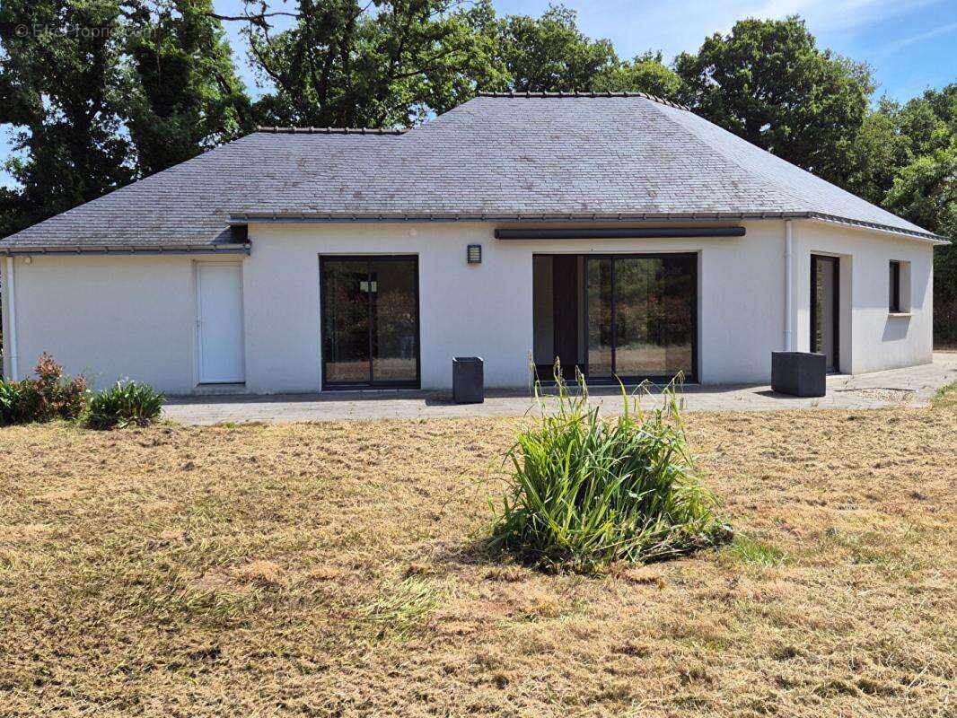 Maison à CARHAIX-PLOUGUER