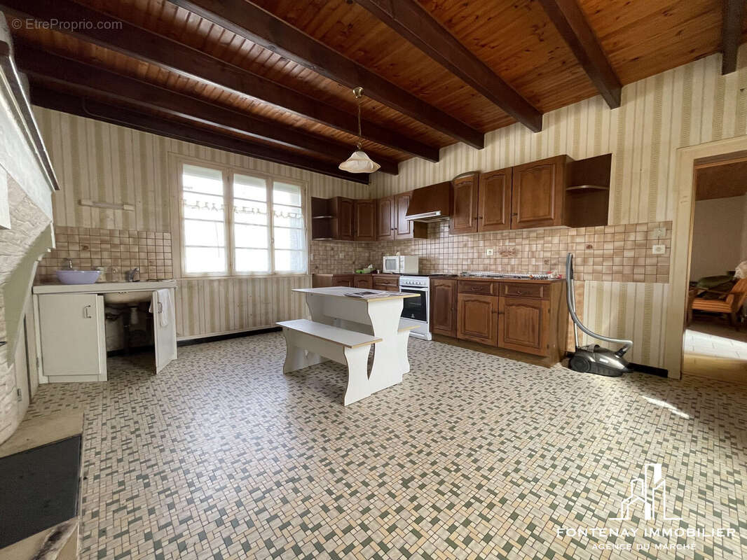 Maison à FONTENAY-LE-COMTE