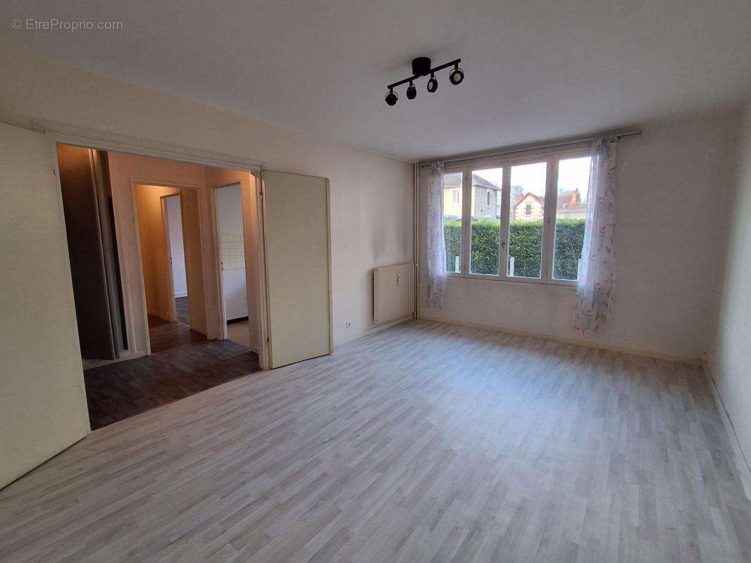 Appartement à COSNE-COURS-SUR-LOIRE