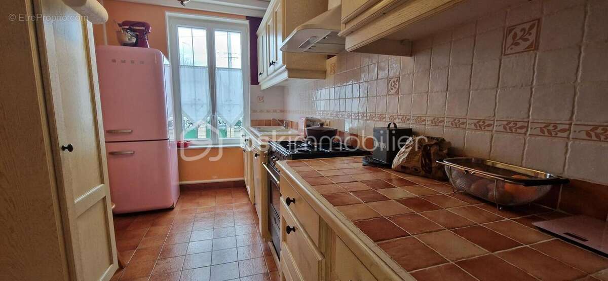 Maison à CLOS-FONTAINE